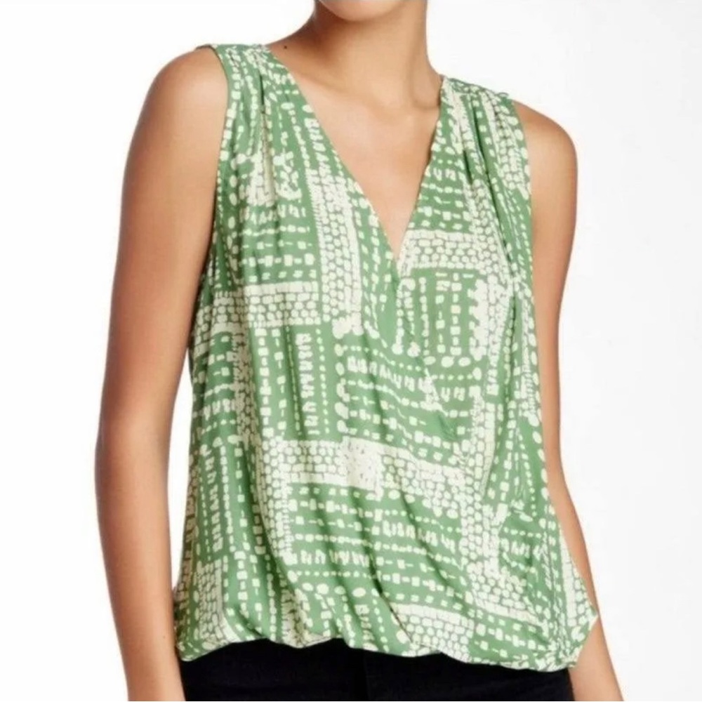 NWT Velvet by Graham & Spencer Zita Abstract Printed Faux Wrap Sleeveles…